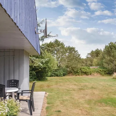 Three-bedroom Holiday In Hvide Sande * Bjerregård