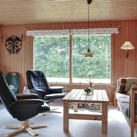 Three-bedroom Holiday In Hvide Sande * Bjerregård